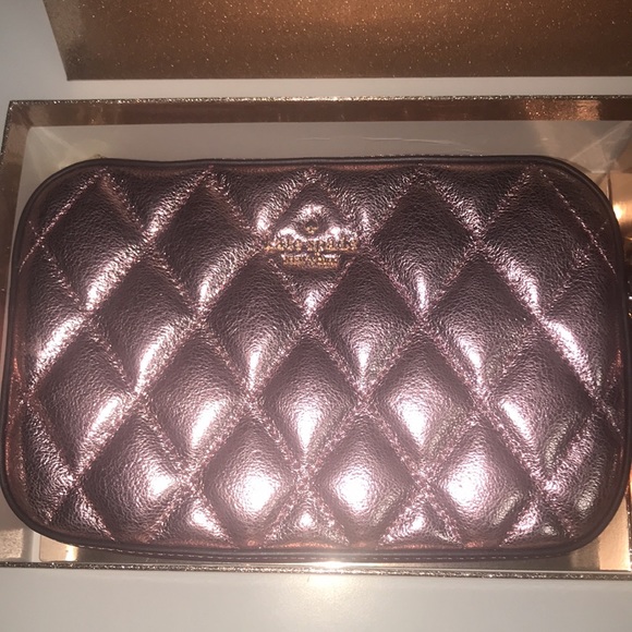KATE SPADE ♠️ QUILTED METALLIC LEATHER CROSSBODY CARD CASE SET - Picture 2 of 15